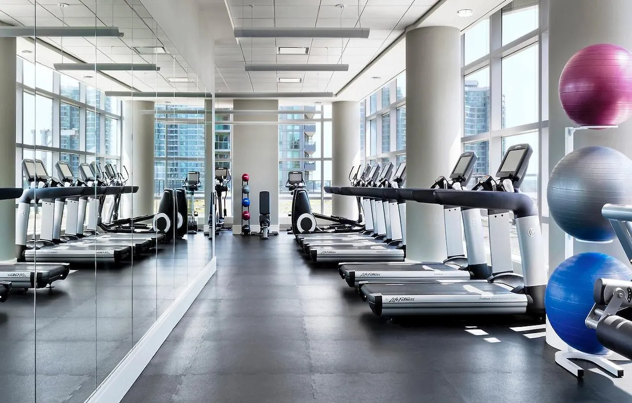 Delta Hotels By Marriott Toronto 4*,