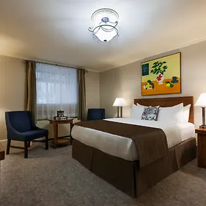 https://chateau-versailles.hotels-in-montreal.org