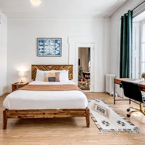https://hotel-manoir-des-remparts-quebec-city.hotelsquebeccity.net