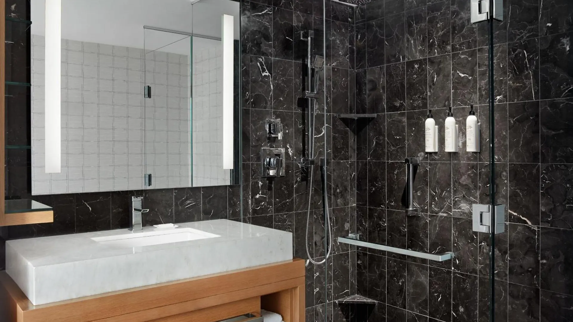 Delta Hotels By Marriott Toronto 4*,